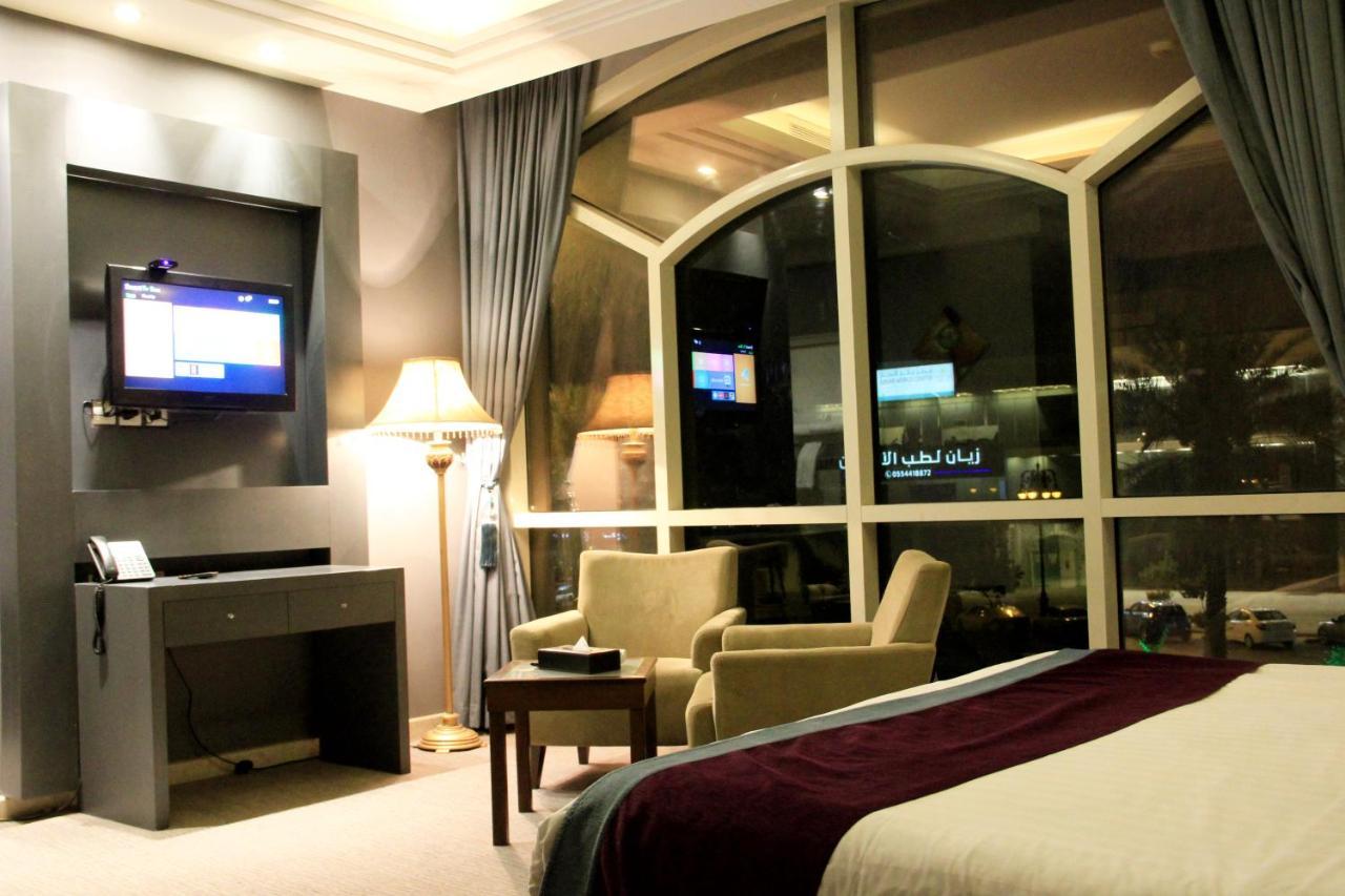 Business Inn Tahlia Hotel Riyadh Exterior photo