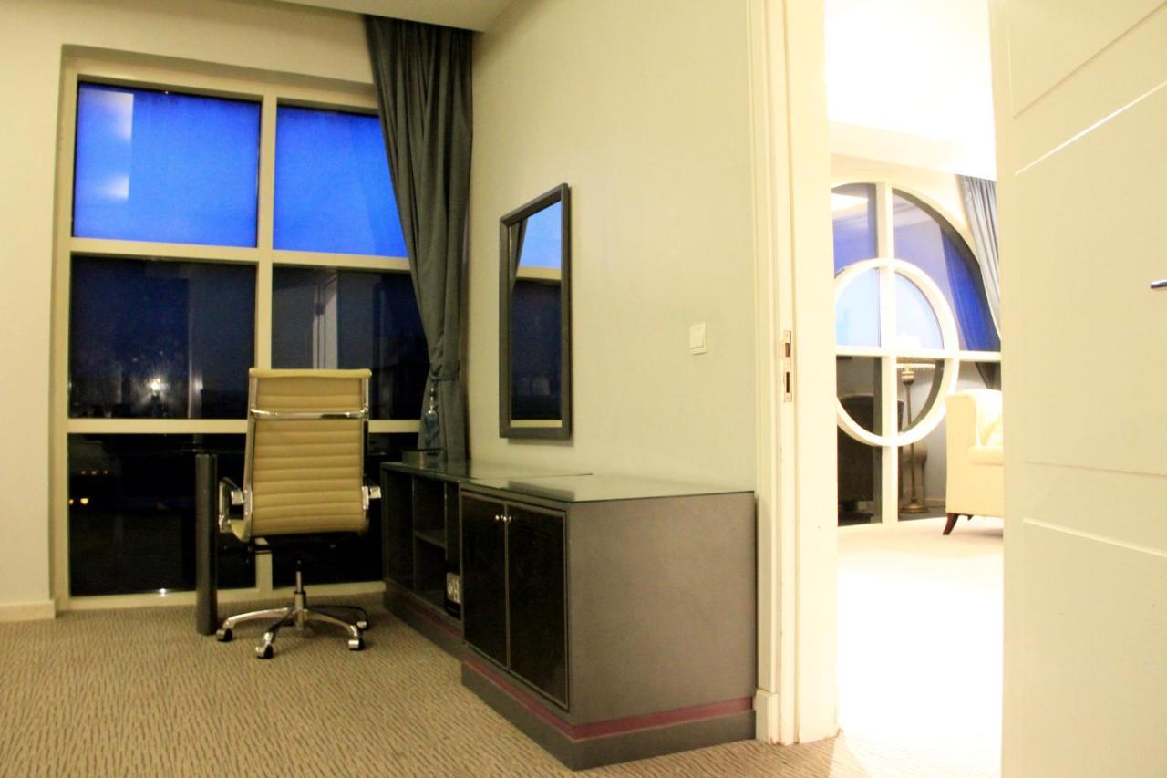 Business Inn Tahlia Hotel Riyadh Exterior photo