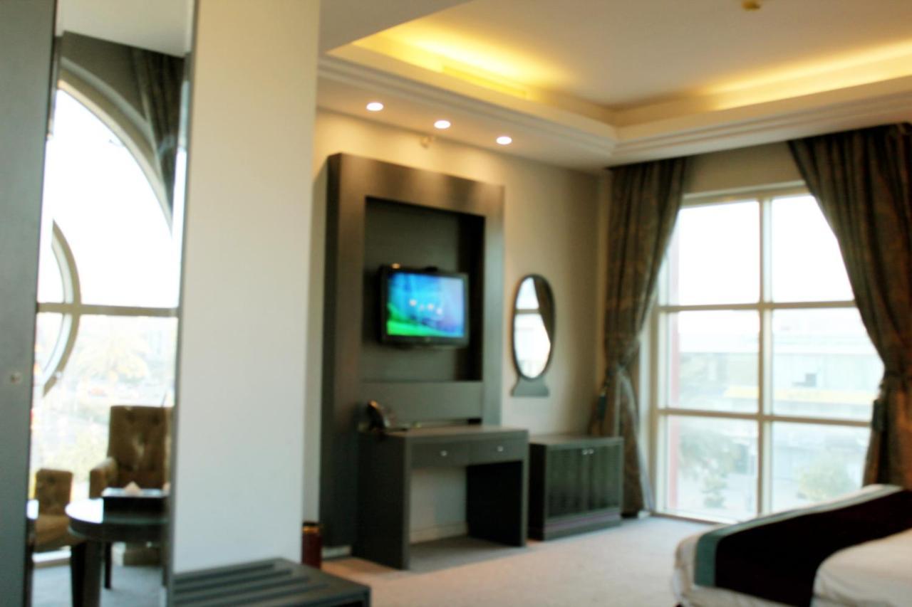 Business Inn Tahlia Hotel Riyadh Exterior photo