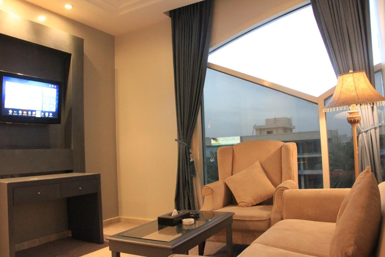 Business Inn Tahlia Hotel Riyadh Exterior photo