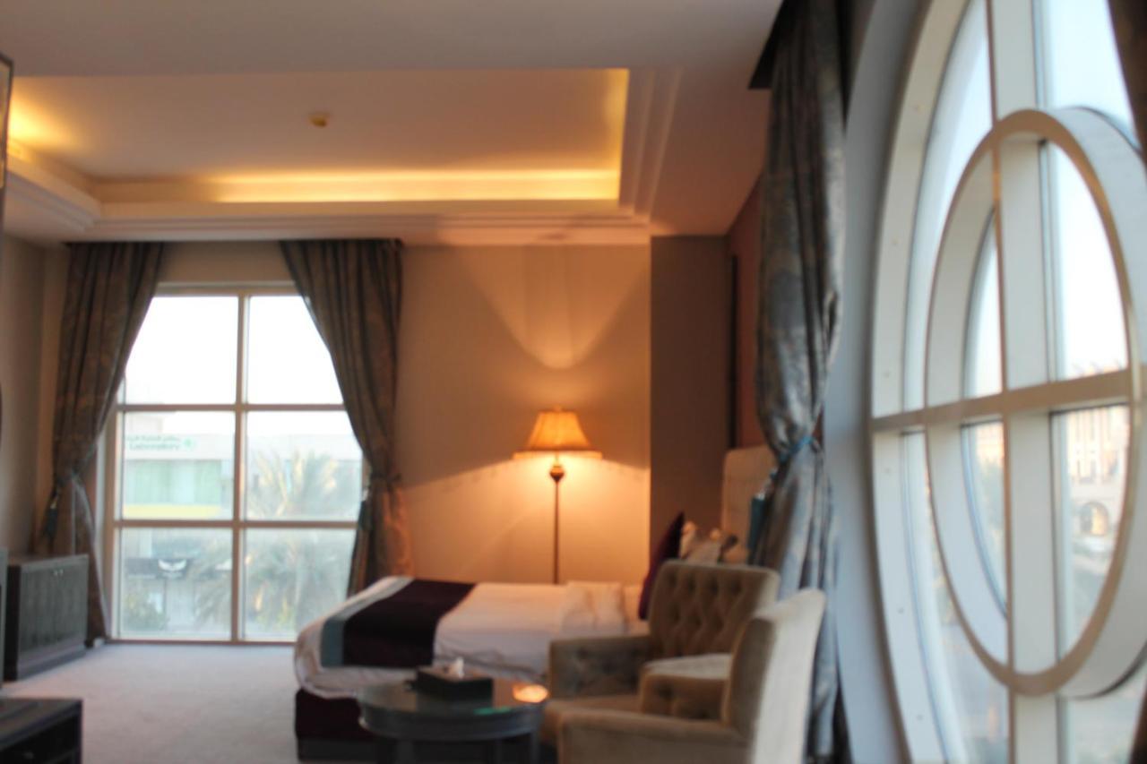Business Inn Tahlia Hotel Riyadh Exterior photo