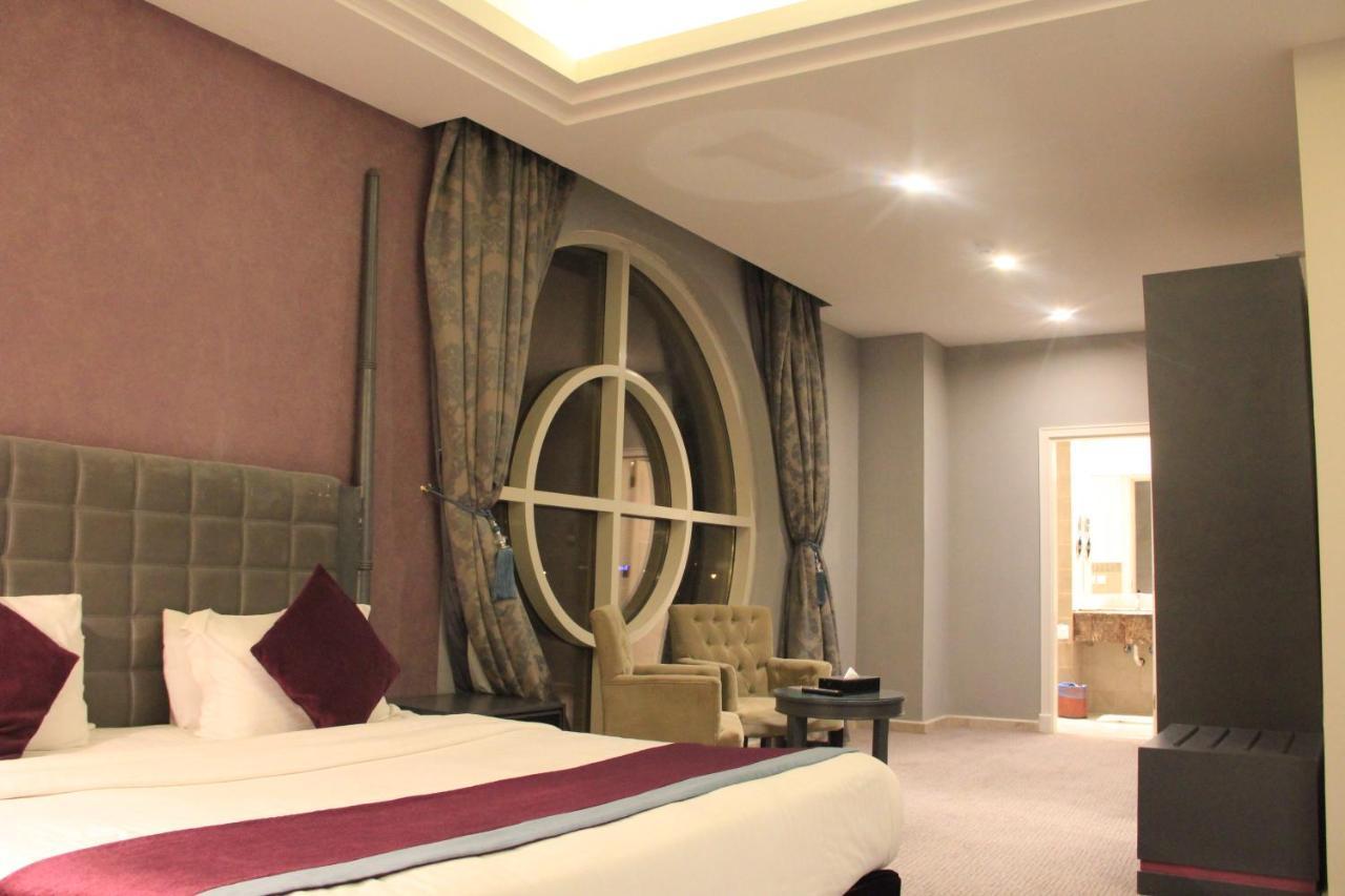 Business Inn Tahlia Hotel Riyadh Exterior photo