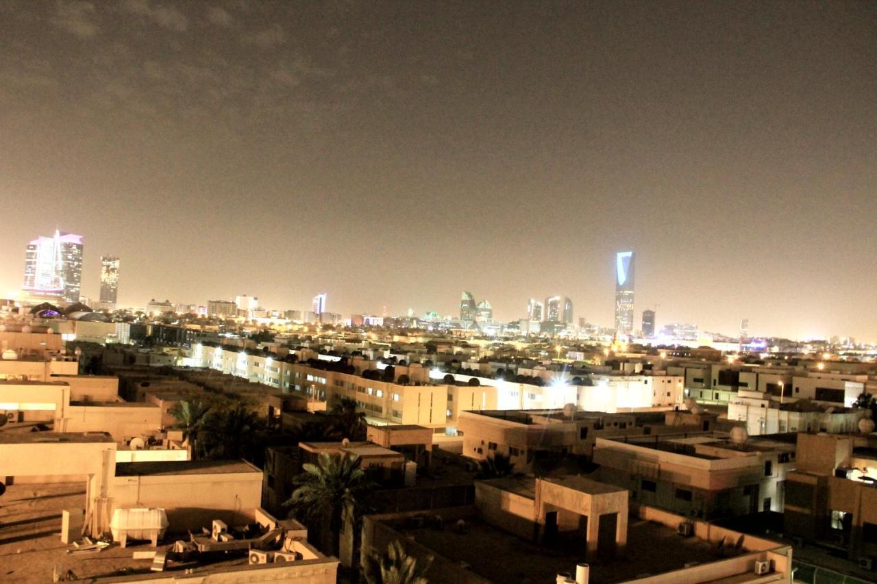 Business Inn Tahlia Hotel Riyadh Exterior photo