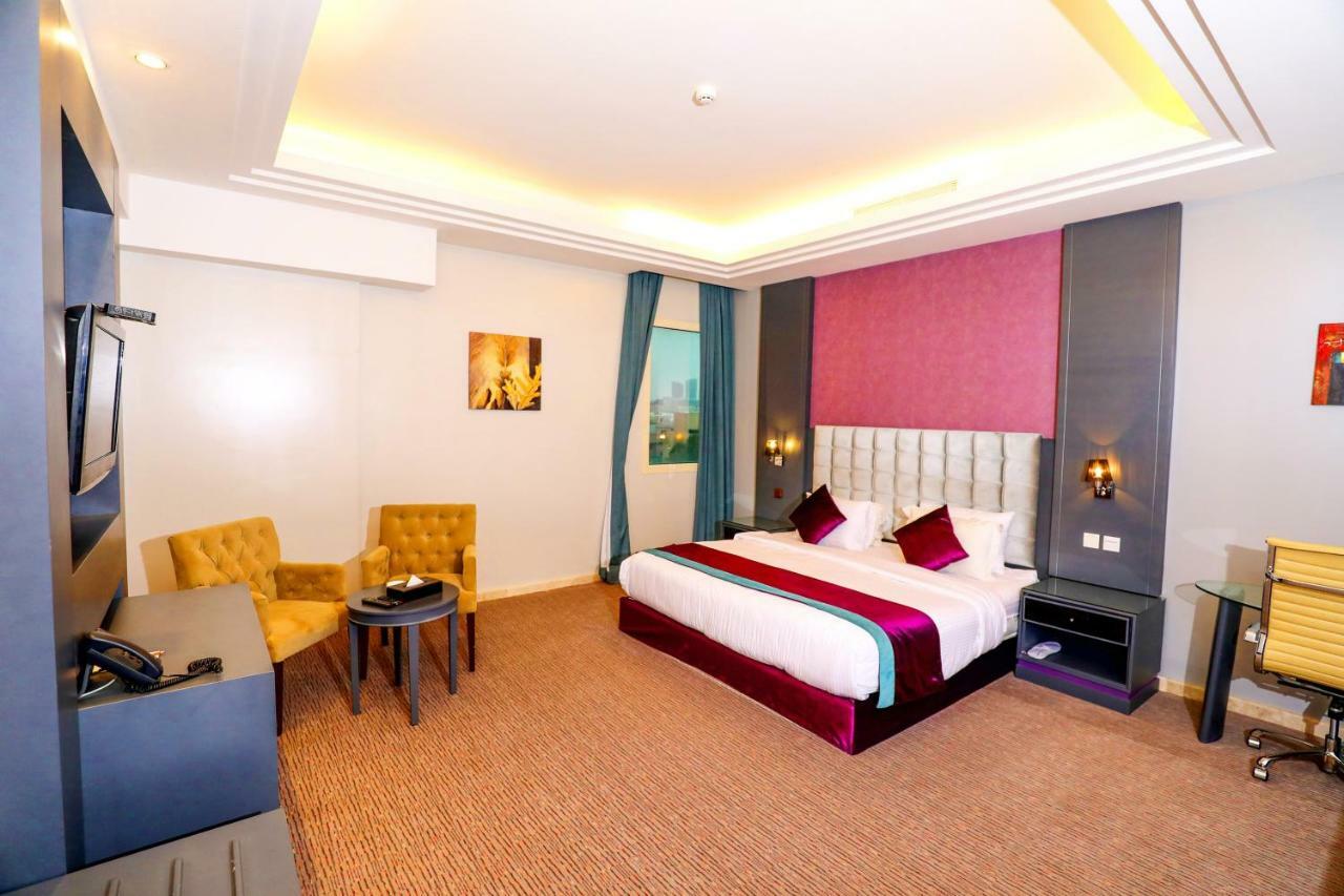 Business Inn Tahlia Hotel Riyadh Exterior photo