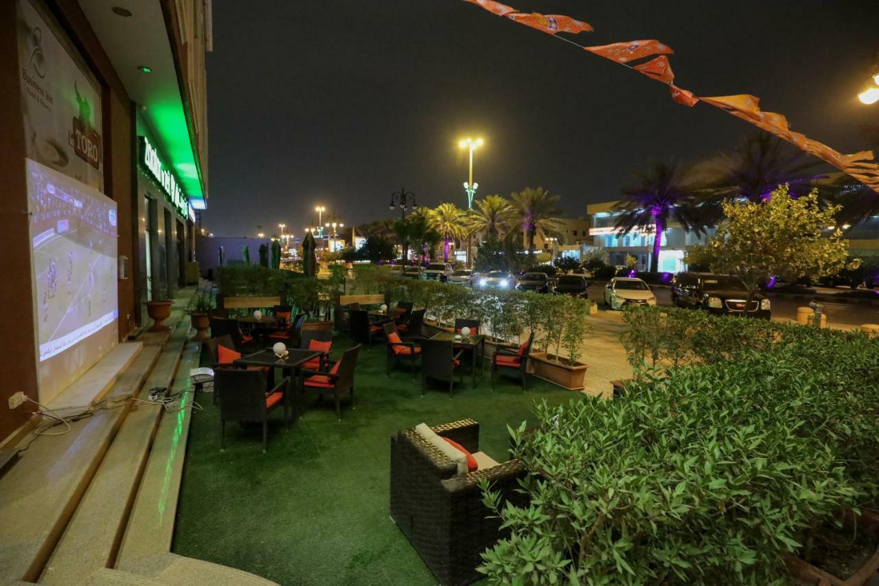 Business Inn Tahlia Hotel Riyadh Exterior photo